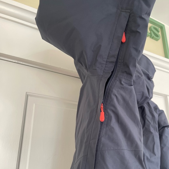 LLBean women’s waterproof ultralight down jacket - Picture 7 of 7